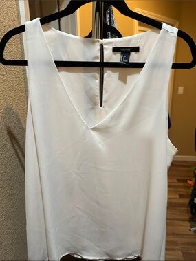 Forever 21 Cream V-Neck Sleeveless Blouse